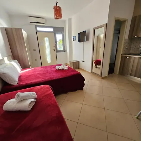 Vacanze Pushime Albania Апартаменты *