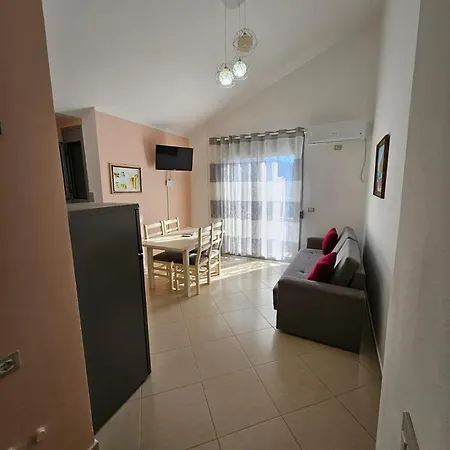 Vacanze Pushime Albania Апартаменты *