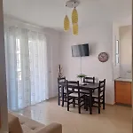Vacanze Pushime Albania * Radhime