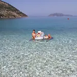 Vacanze Pushime Albania * Radhimë