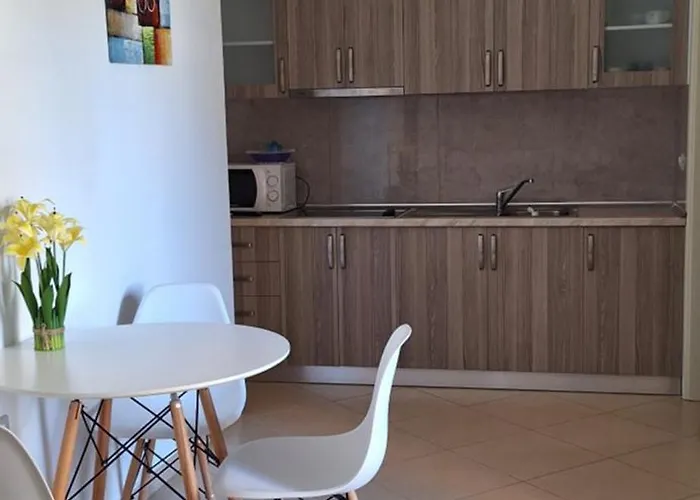 Vacanze Pushime Albania * Radhimë